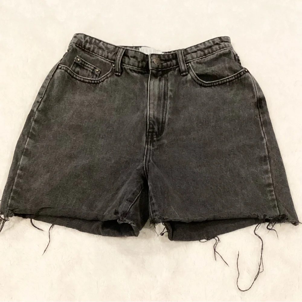 Meshki 27” Waist (Tag Size W30) Women's Denim Shorts High Rise Faded Black
